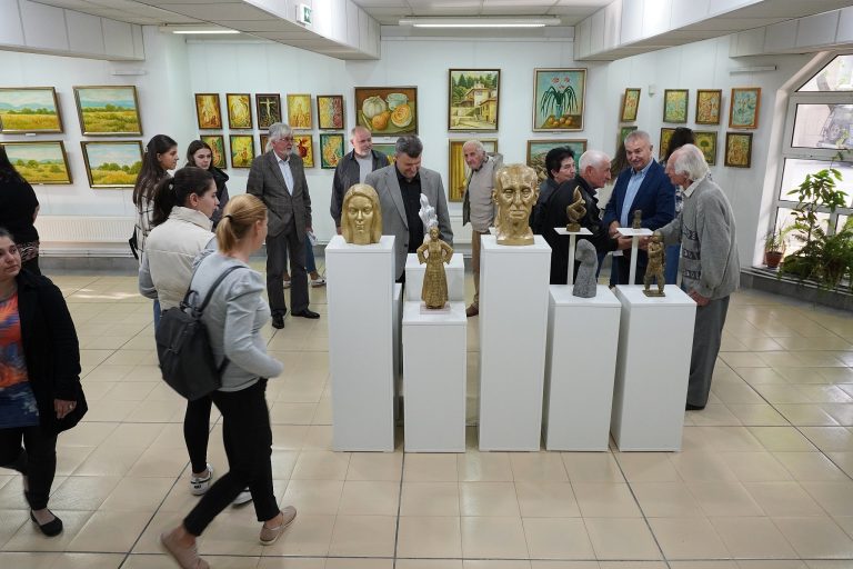Ретроспективна изложба на Димо Троянов в Монтана
